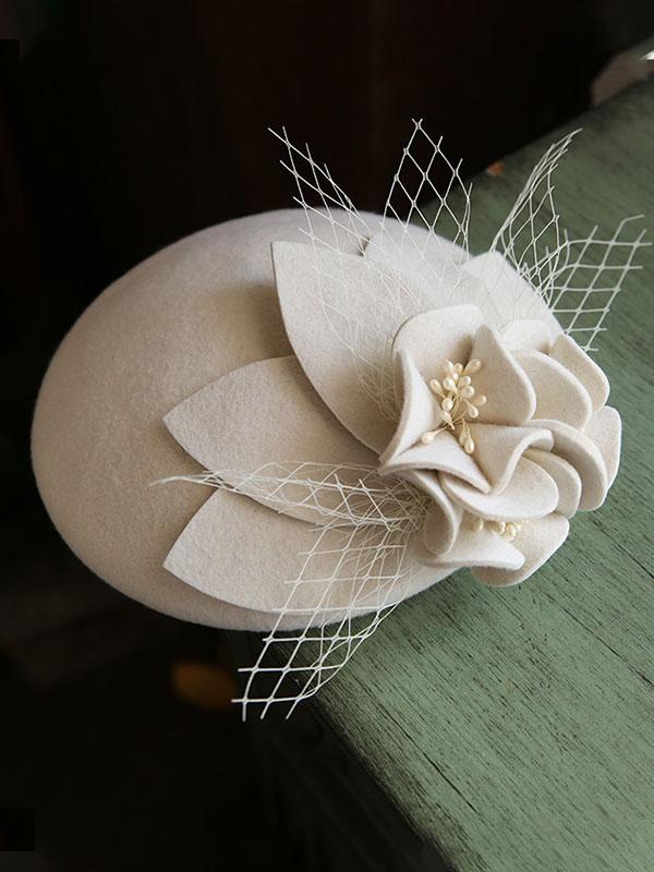Elsbeth | Wollhut mit Blüte und Tüll