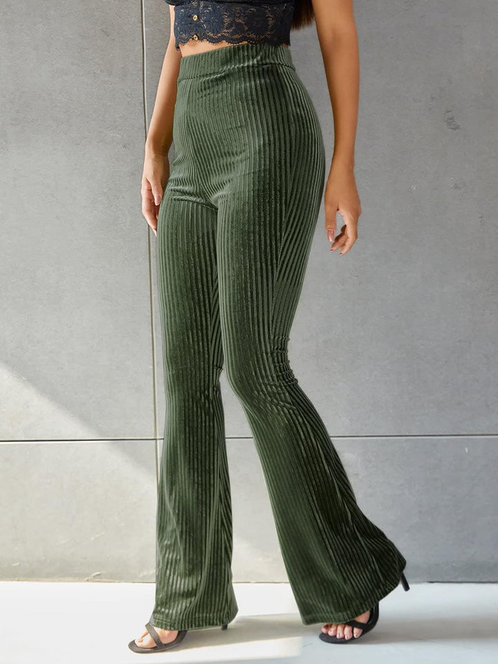 Hedwig | Ausgestellte Cordhose mit Rippenstruktur