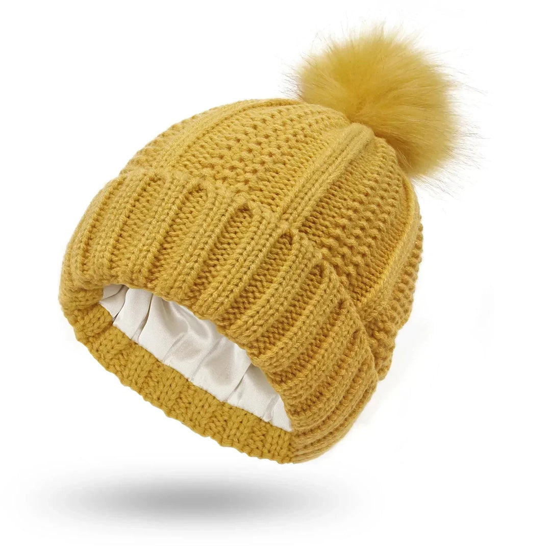 Mara | Gefütterte Strickmütze mit Bommel