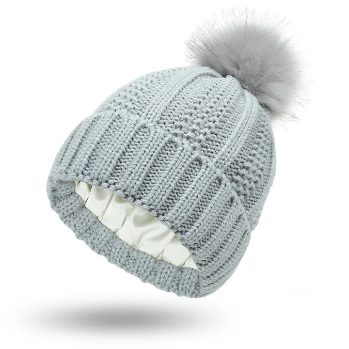 Mara | Gefütterte Strickmütze mit Bommel
