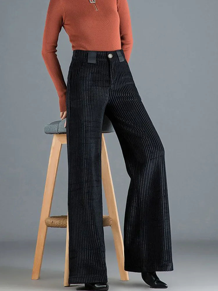 Maren | Cordhose aus Samtcord mit leichtem Flare