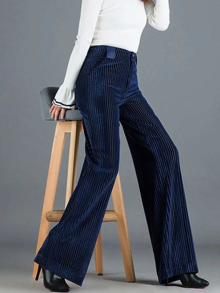 Maren | Cordhose aus Samtcord mit leichtem Flare