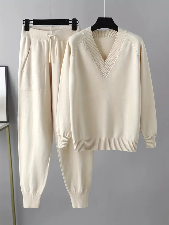 Almuth | Strickset mit V-Ausschnitt und Jogginghose