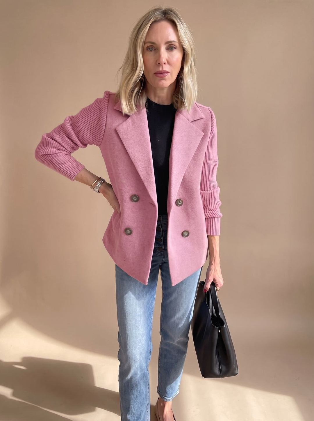 Leonora | Taillierter Blazer mit Strickärmeln
