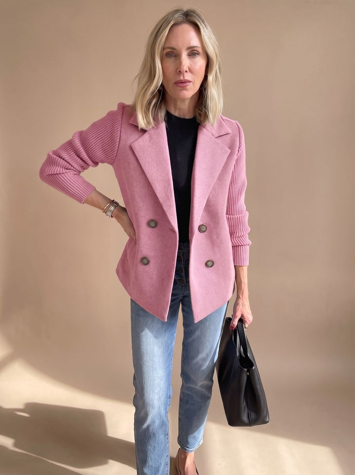 Leonora | Taillierter Blazer mit Strickärmeln