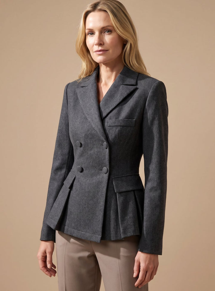 Greta | Taillierter Peplum-Blazer mit Doppelreihe