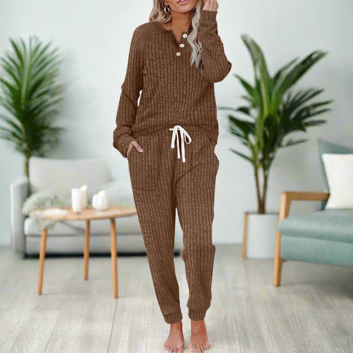 Kordula | Gemütliches Loungewear-Set mit Knopfleiste