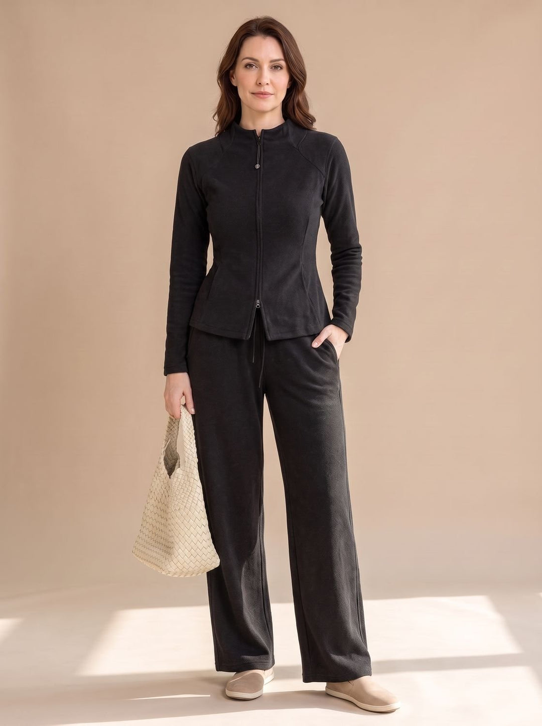 Meike | Taillierte Strickjacke mit Reißverschluss und weiter Hose