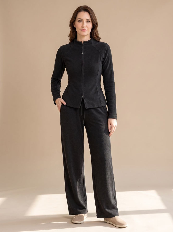 Meike | Taillierte Strickjacke mit Reißverschluss und weiter Hose