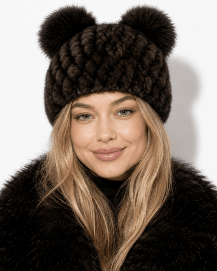 Runa | Kunstfell-Beanie mit Doppel-Pompon