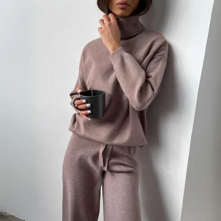 Ilveke | Weiches Strickset mit Rollkragen