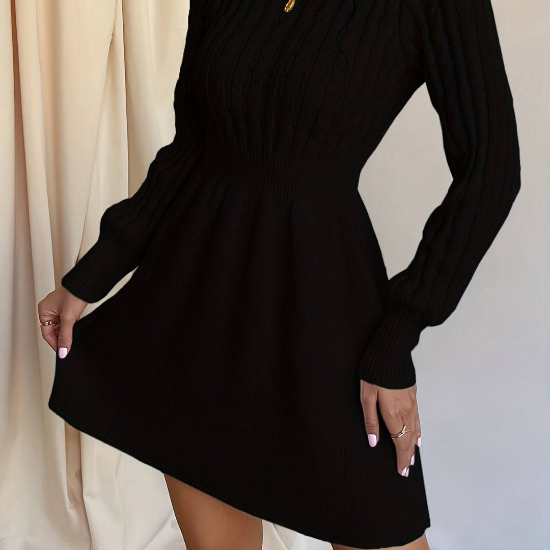 Friederike | Mini-Strickkleid mit Zopfmuster und Taille