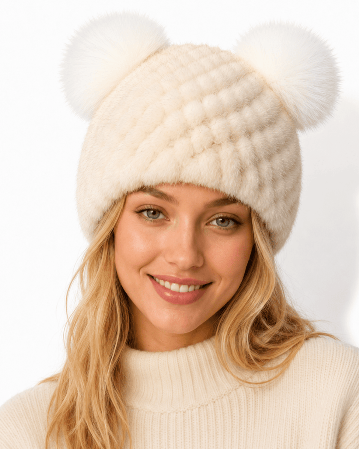 Runa | Kunstfell-Beanie mit Doppel-Pompon