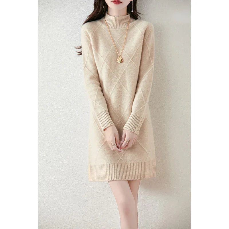 Susanne | Lockeres Strickkleid mit Rautenmuster