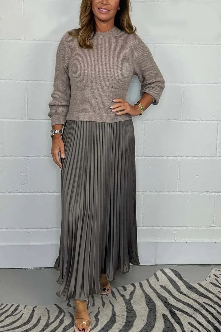Mathilda | Strickkleid mit Plisseerock